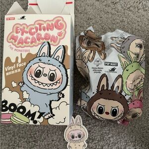 POPMART LABUBU THE MONSTER EXPECTING MACARONS VINYL FACE in Soy Milk